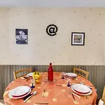 A Pour 6 Avec Balcon, Vue Montagne Et Parking - Fr-1-402-34