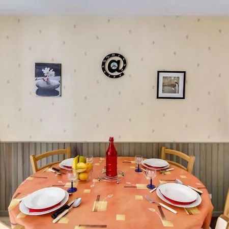 A Pour 6 Avec Balcon, Vue Montagne Et Parking - Fr-1-402-34