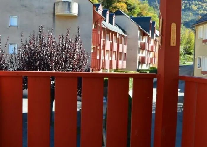 A Pour 6 Avec Balcon, Vue Montagne Et Parking - Fr-1-402-34 Esquièze - Sère